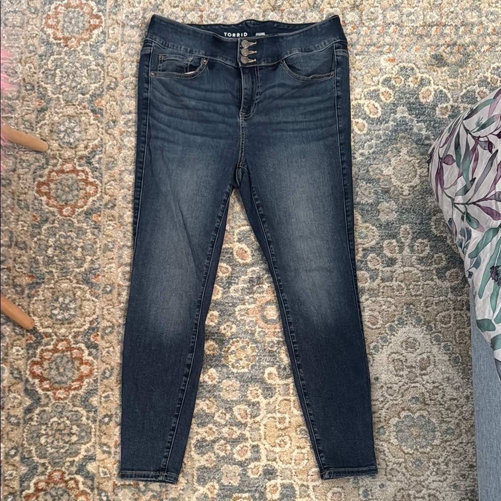 Torrid Women's Blue Super Soft Jeggings Jeans Sz 12 Short